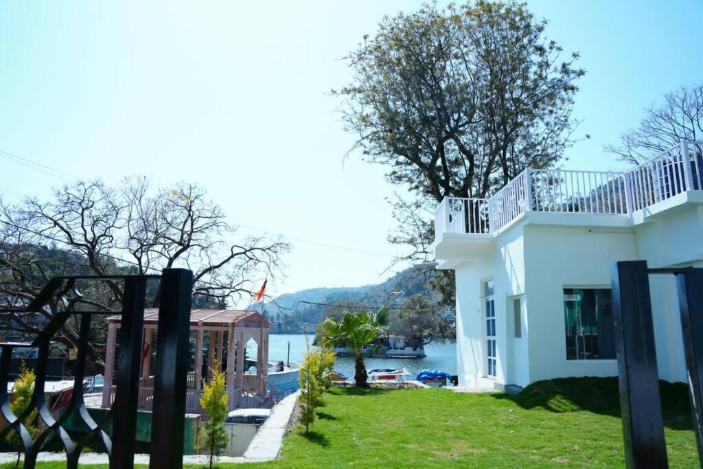 The Periwinkle Homestay Bhimtal Ngoại thất bức ảnh