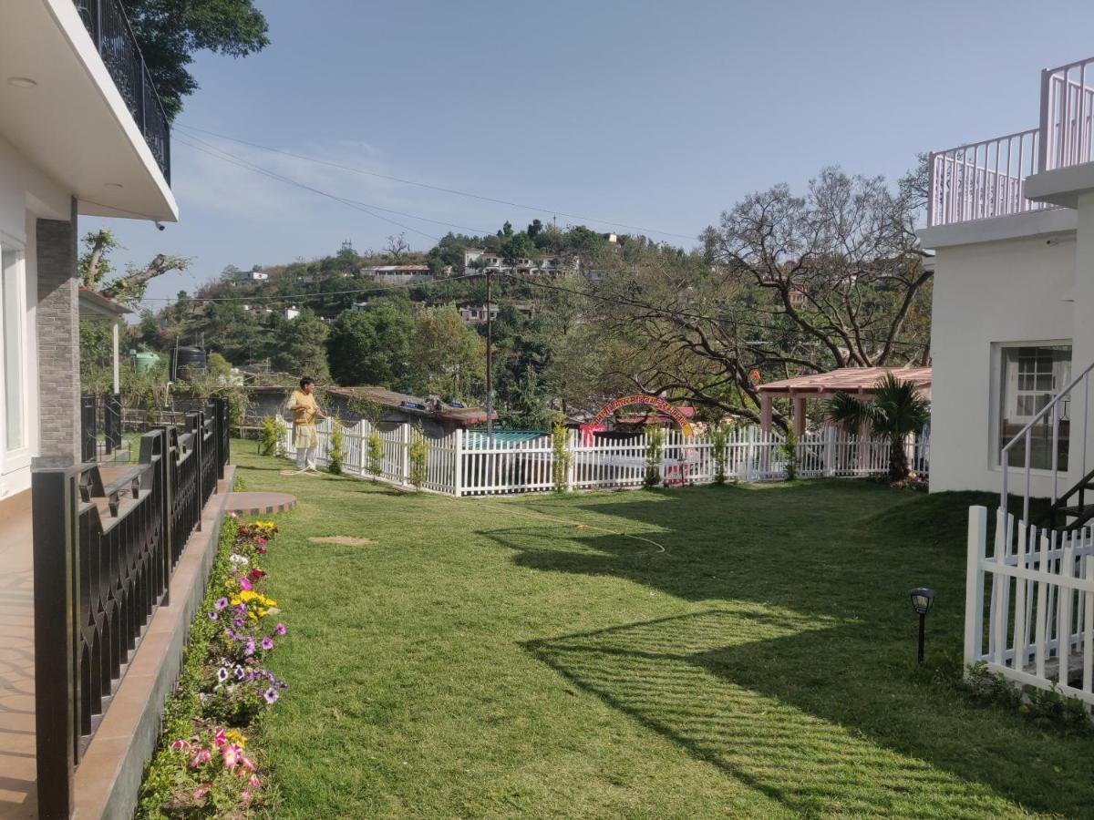 The Periwinkle Homestay Bhimtal Ngoại thất bức ảnh