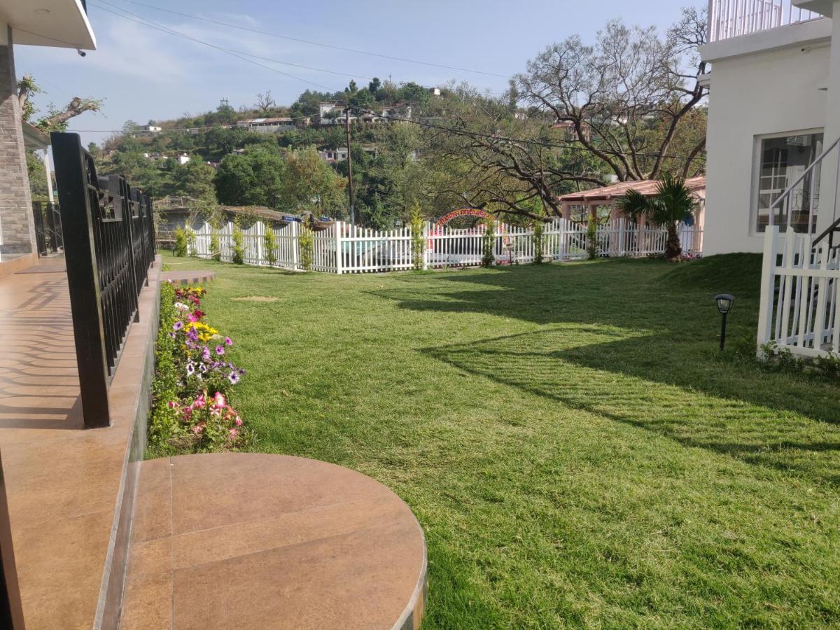 The Periwinkle Homestay Bhimtal Ngoại thất bức ảnh